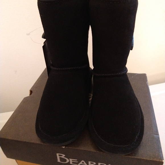 Bearpaw Black Boots - Picture 5 of 6